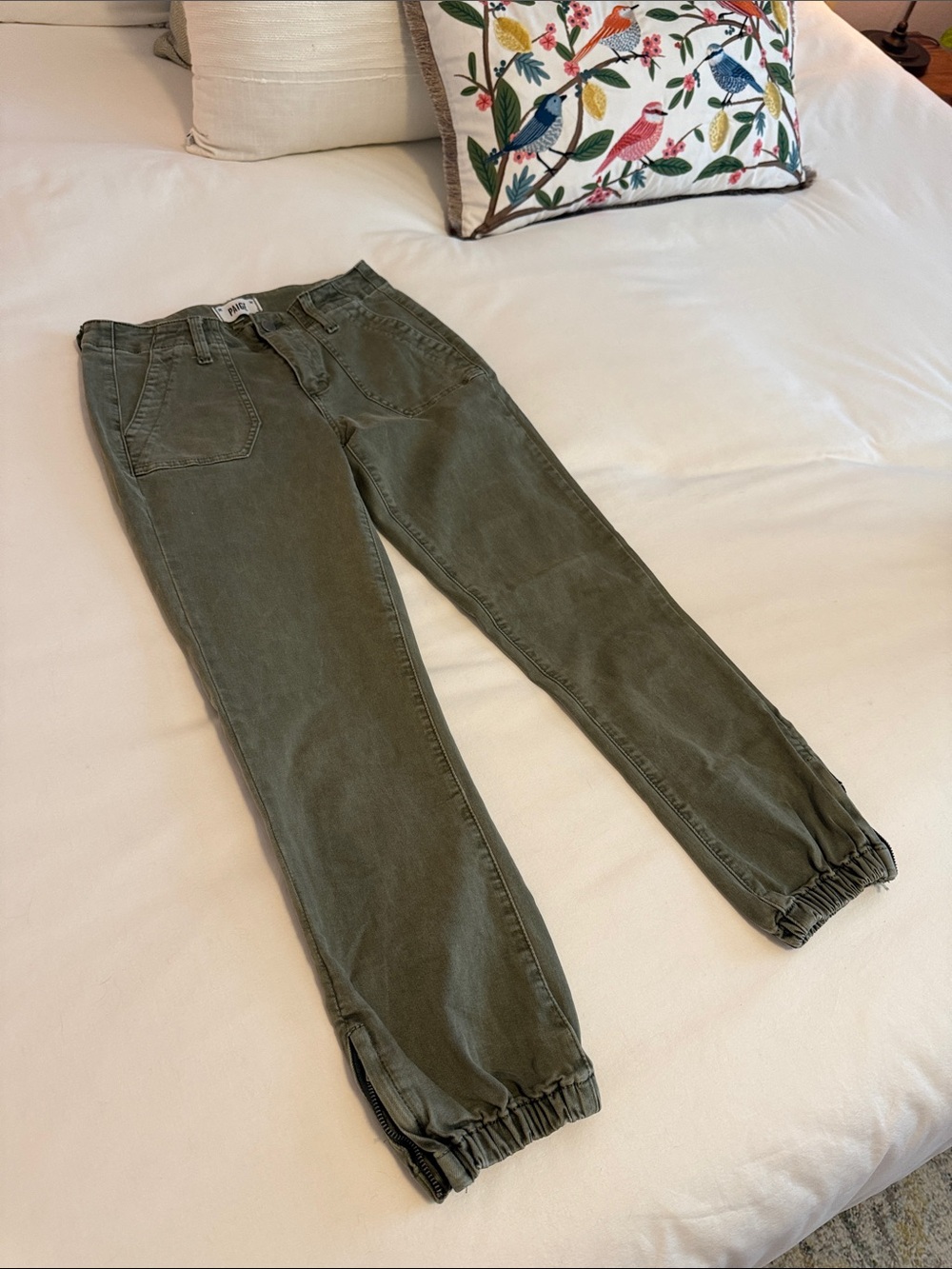 PAIGE Mayslie Jogger - olive green - size 25
